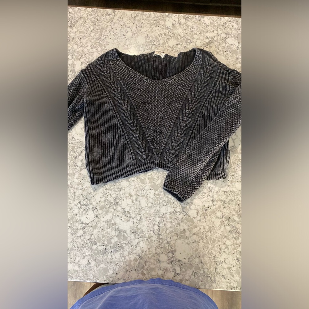 Cropped knit sweater